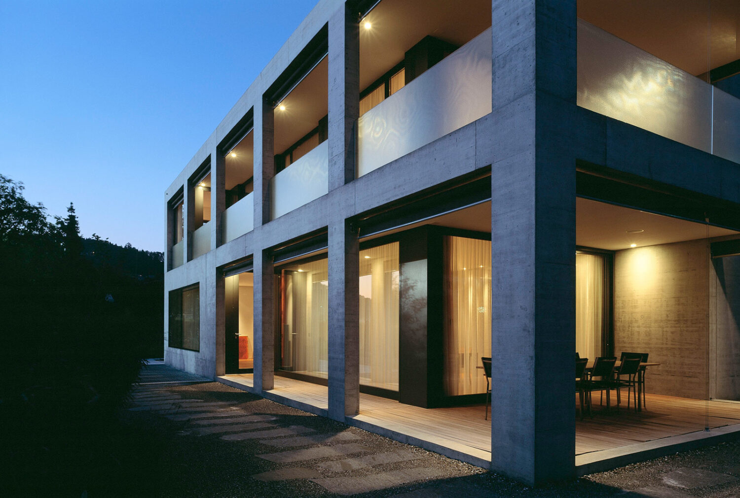 Efh altelsstrasse Diagonal Suedwesten Abend