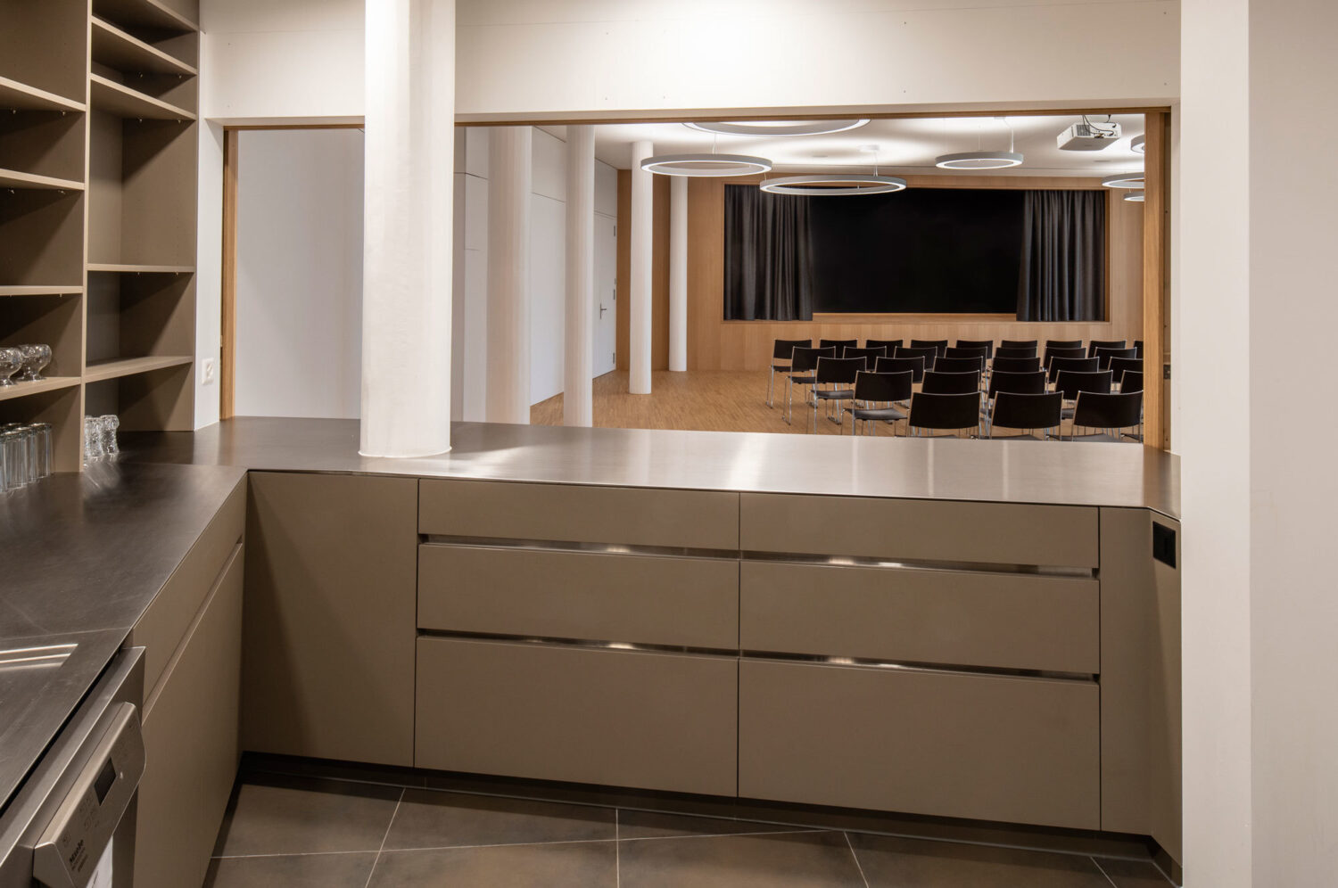 5 2018 11 Sonnenfeld Innen 8